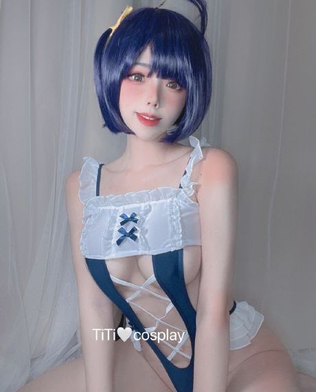 老师好紧开裆蕾丝内裤女