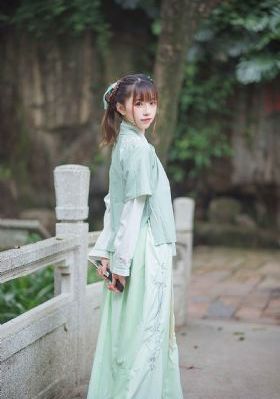 老头man荒野拾珍3白毛老头