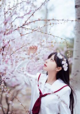 湖畔春光
